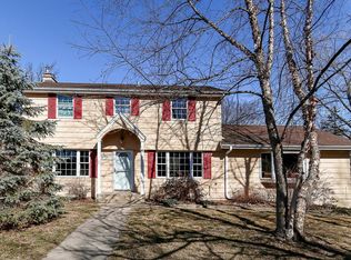 5900 Holiday Way, Minnetonka, MN 55345