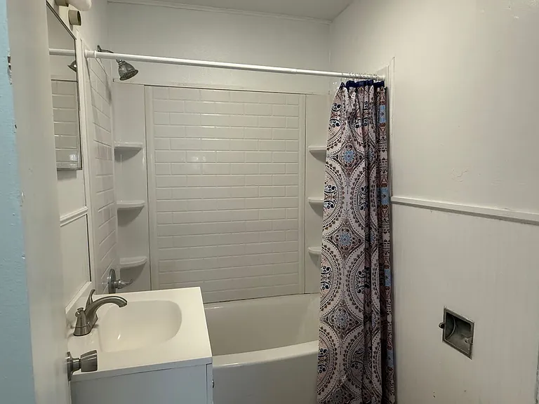 221 Taylor St — Photo 14
