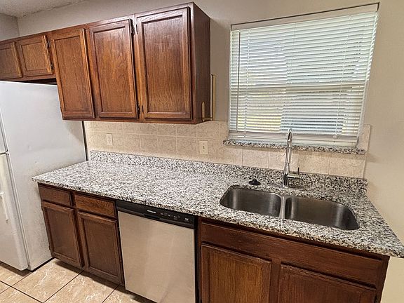 4th image of 517 Beechwood Ave