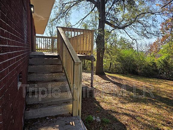 5th image of 15 Cliffwood Cir
