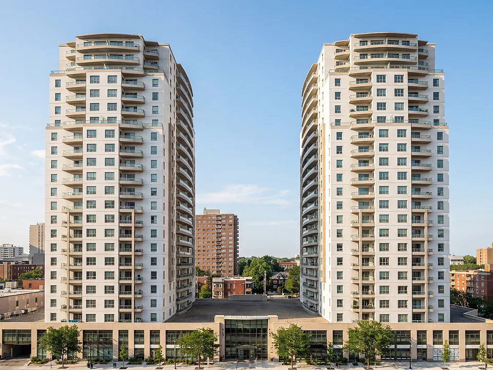 405 Waterloo St #803