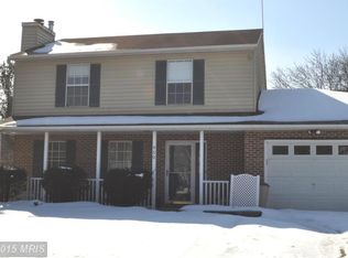 950 Boxwood Dr, Hampstead, MD 21074