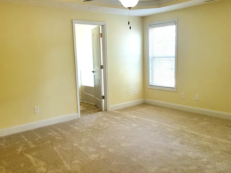 140 Wheeling Dr — Photo 18