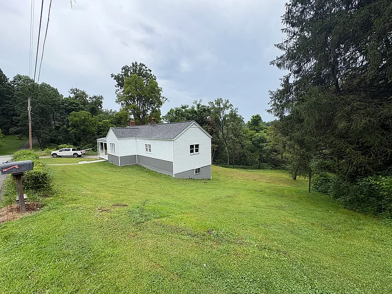 36 Daisytown Rd — Photo 2