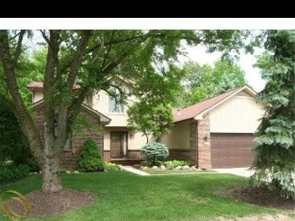 6171 Spring Vale, West Bloomfield, MI 48322