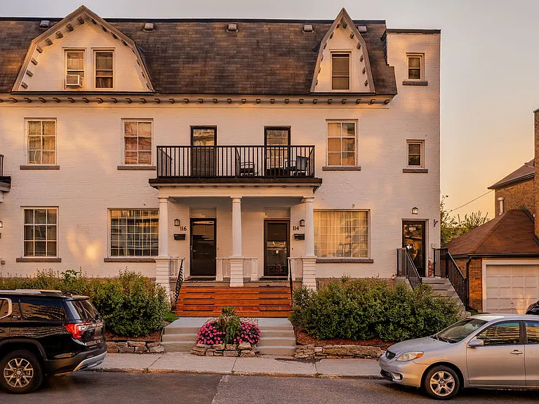 120 Wurtemburg St — Photo 4