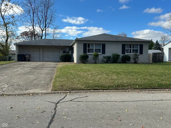 2828 Tulip Dr, Columbus, IN 47203