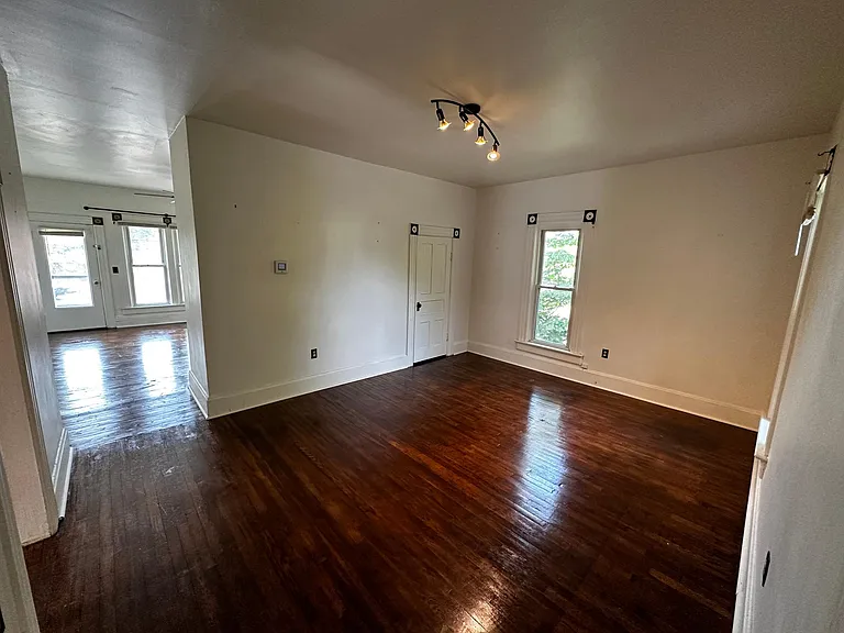 717 E Center St #B — Photo 6