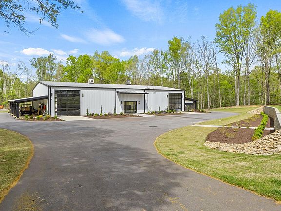 38th image of 224 Hillside Church Rd