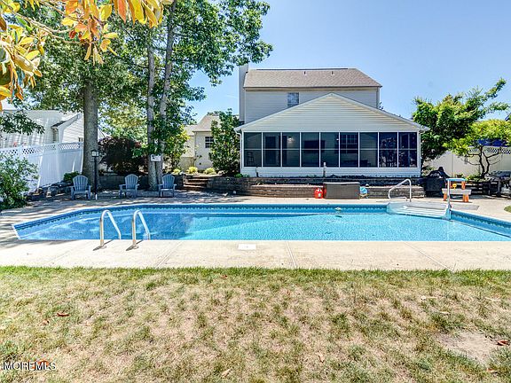 5th image of 1276 Beauchamps Place