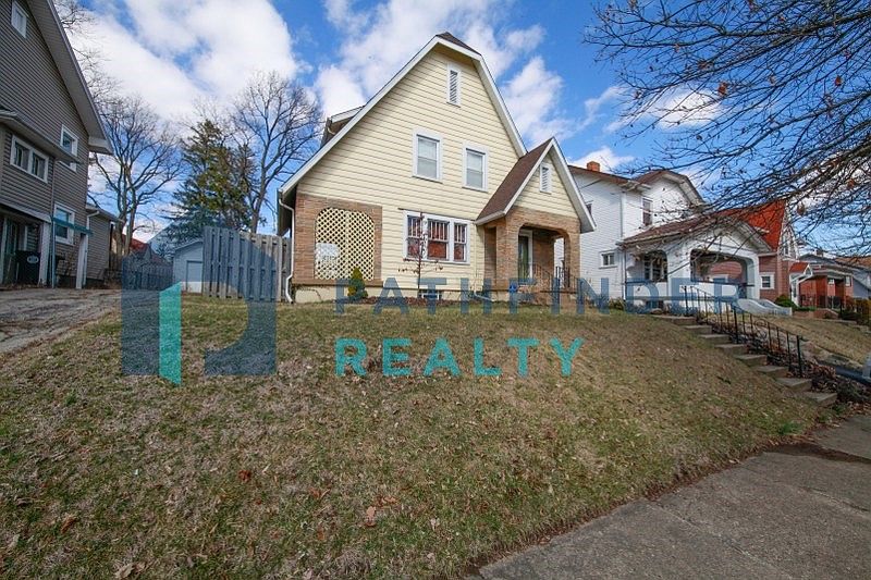 1st image of 47 E Bruce Ave
