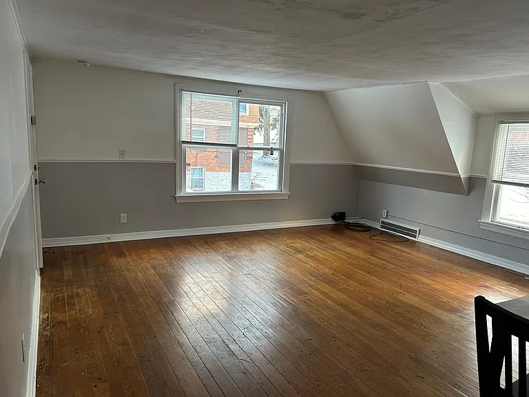 1810 W Genesee St #11 — Photo 5