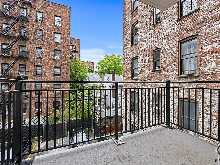 2045 Ocean Ave #502 — Photo 7
