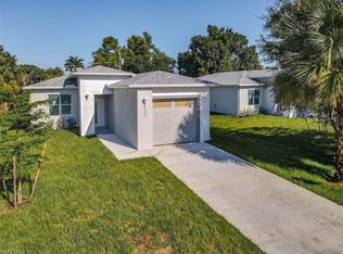 5226 Mitchell St, Naples, FL 34113