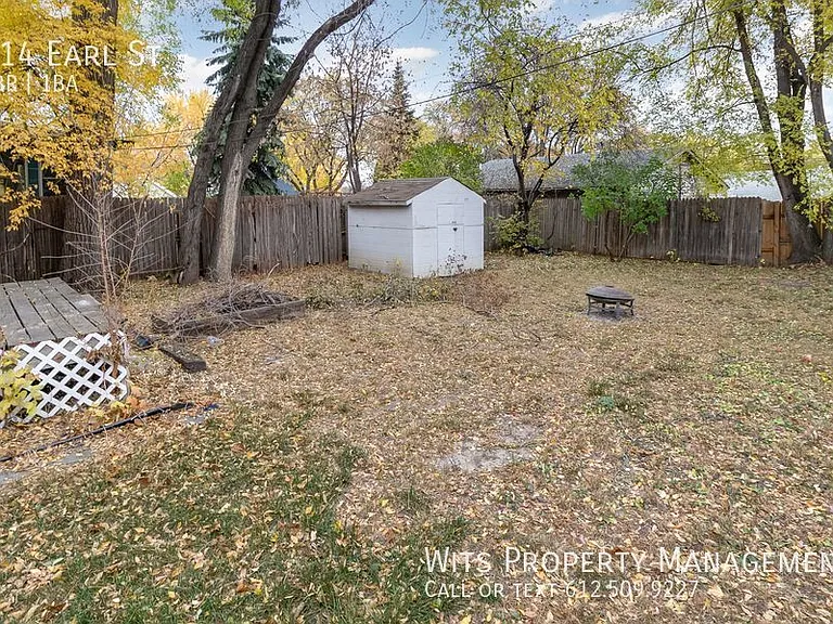 414 Earl St — Photo 24