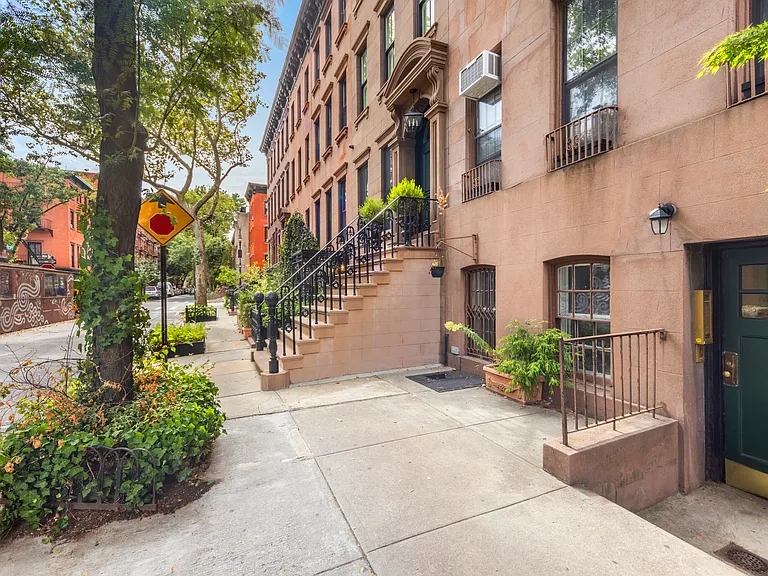 39 Charles St #6 — Photo 11