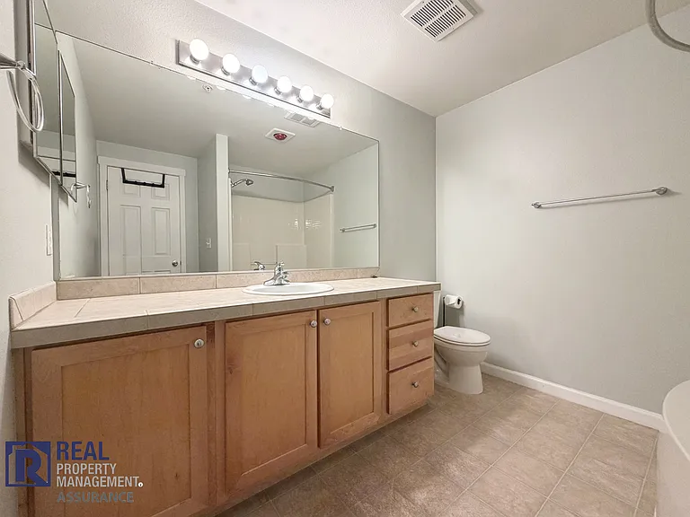 780 NW 185th Ave #305 — Photo 9