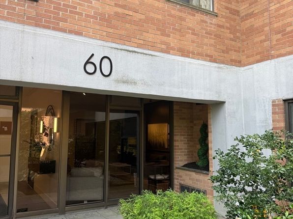 60 Pleasant St APT 208