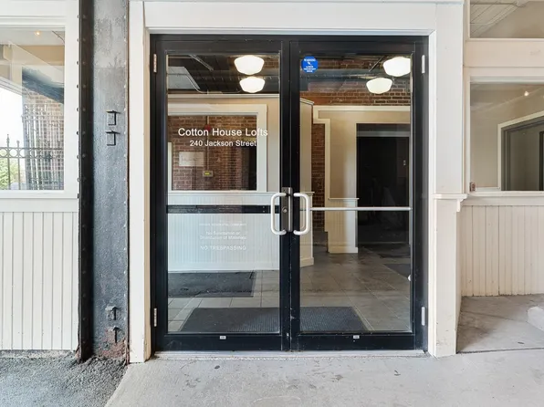 240 Jackson St APT 622, Lowell, MA 01852