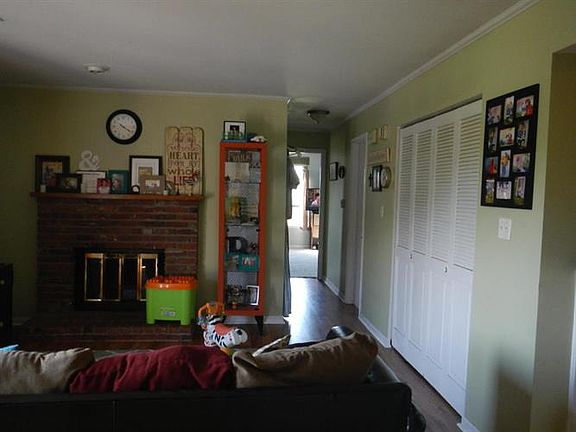 2nd image of 2009 Waterfront Dr N APT F