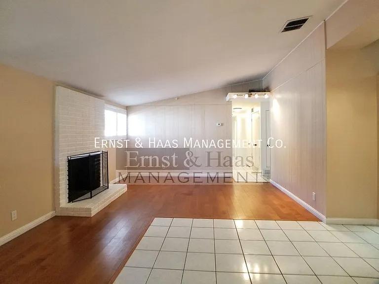 3310 E Curry St — Photo 2
