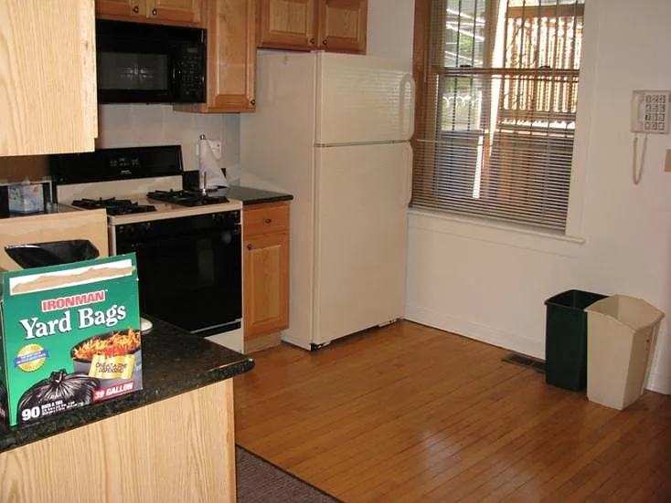 1031 W Dakin St #1 — Photo 6