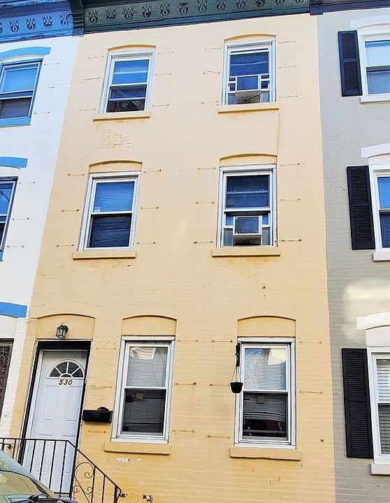 1st image of 530 N Douglas St