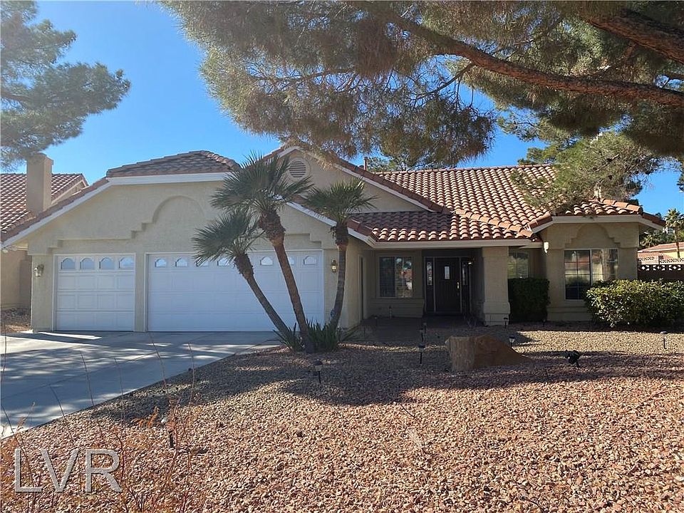 1st image of 901 Vantage Ln