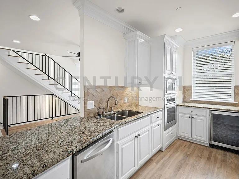 4144 Grassmere Ln #4 — Photo 9