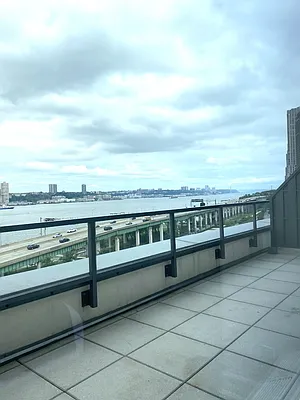 Rented by Windsor Property Management | media 25