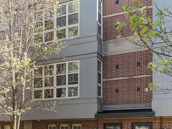 2nd image of 2323 S Wabash Ave APT 10