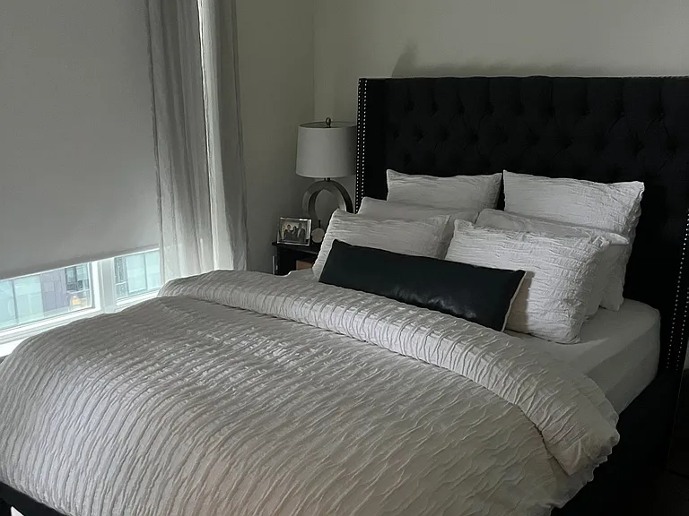 576 Front St W #1214E — Photo 11