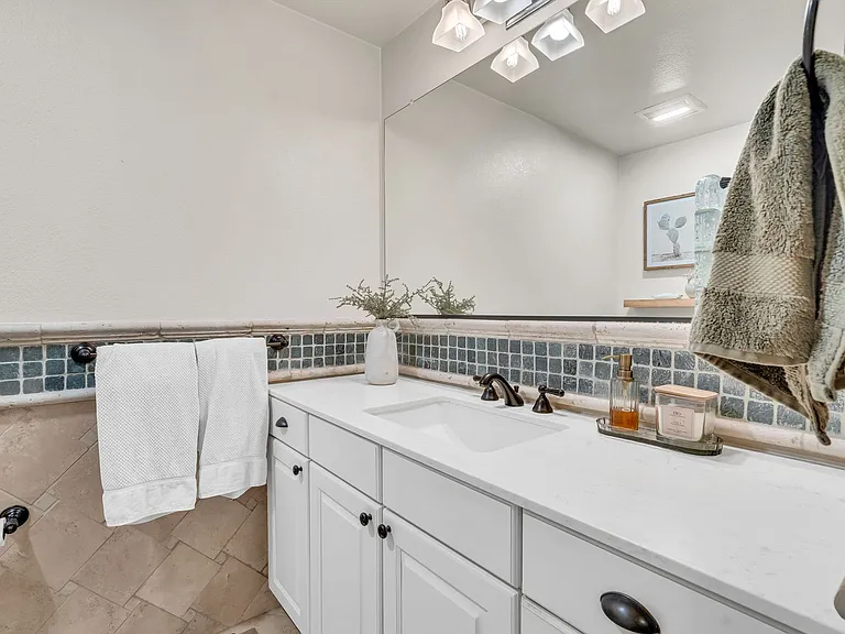 5331 Emerald Ct — Photo 24