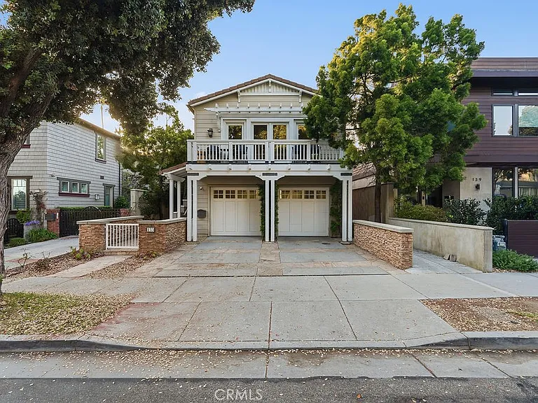 133 Hollister Ave — Photo 2