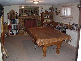 familyroom down