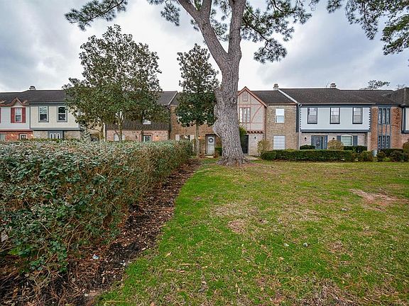 3rd image of 17123 Beaver Springs Dr #10