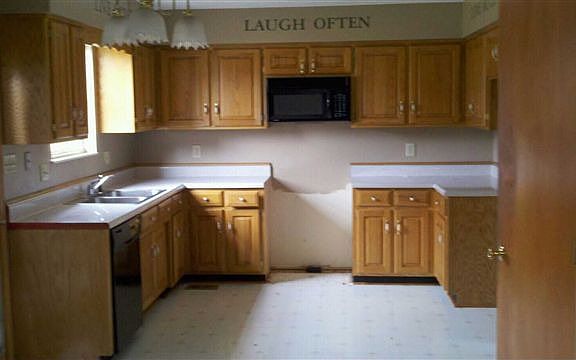 3rd image of 6244 Golden Dr