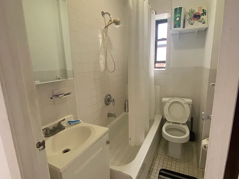 78 Rivington St #5B — Photo 6