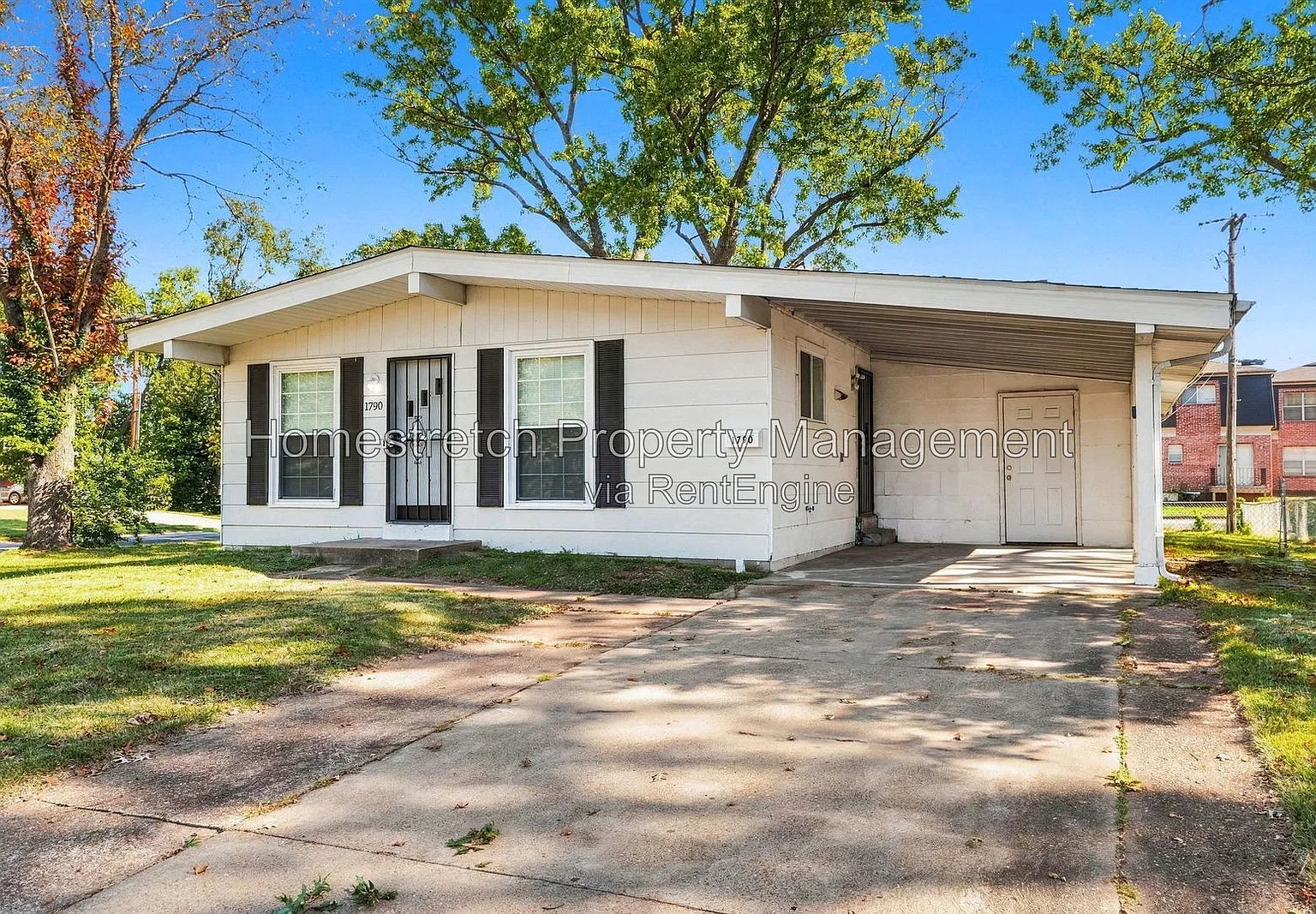3 bed, 1.0 bath, 1180 sqft, $1,595 — Photo 3