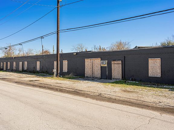 2nd image of 933 Harbor St #12
