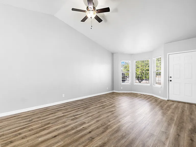 3812 S Springfield Ave — Photo 19