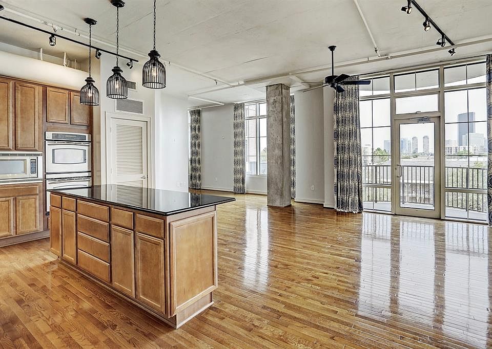1st image of 1616 Fountain View Dr APT 414