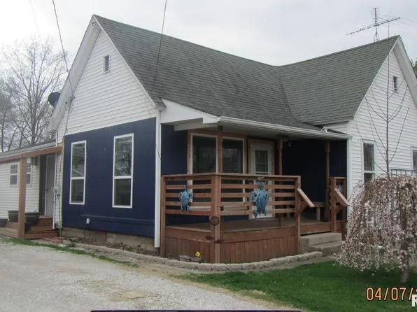 240 W Elm St, Waverly, IL 62692