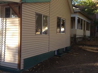 808 W Cedar St, Rawlins, WY 82301