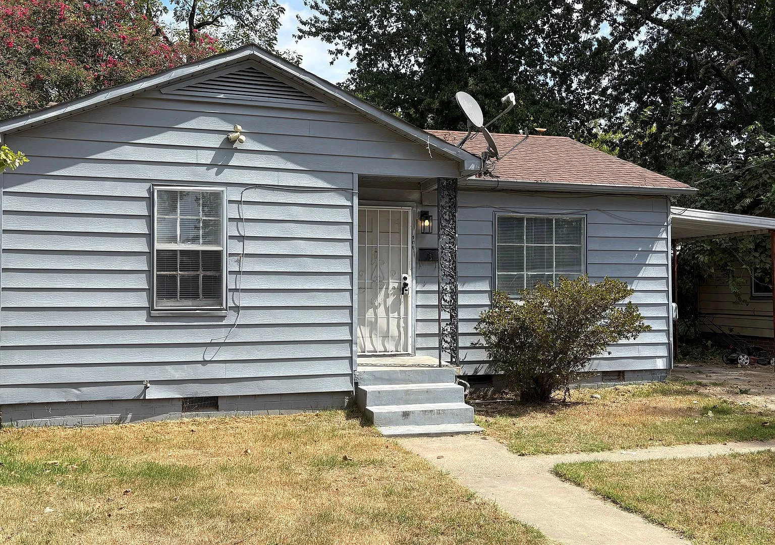 3bedroom 1bath house in NLR, fully renovated, available now for just $1,095/mo — Photo 2