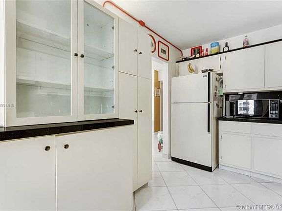 5th image of 780 NE 69th St APT 701