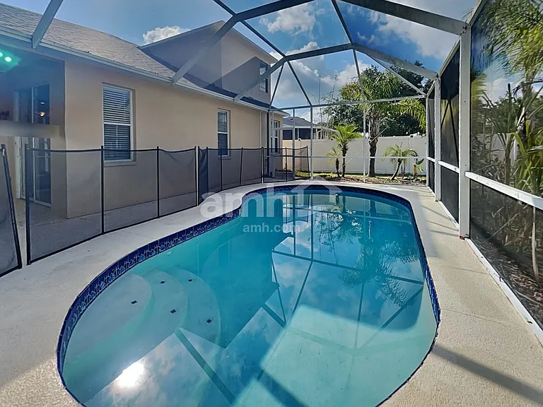 18212 Holly Hills Way — Photo 23