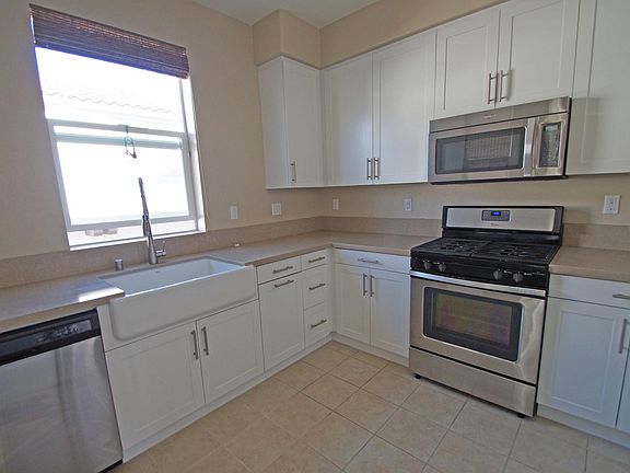 4th image of 281 N Mar Vista Ave
