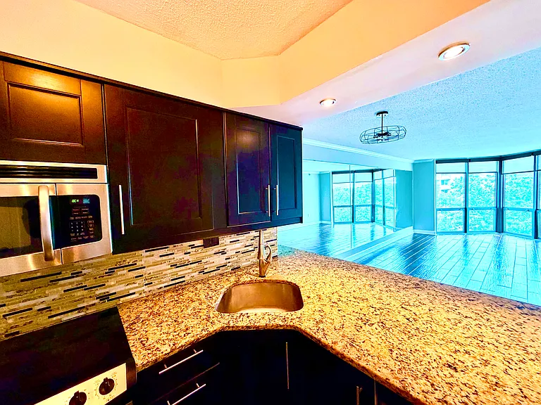 2870 Pharr Ct S — Photo 30