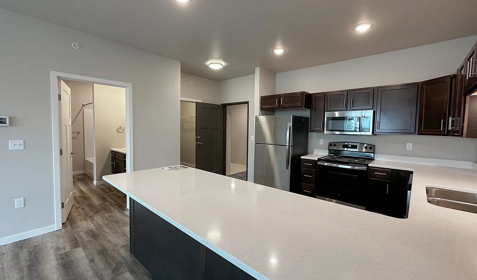 Creekside Apartment Homes — Photo 3